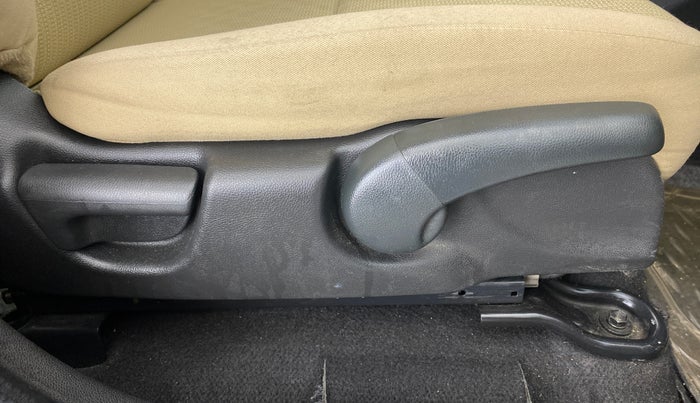 2017 Honda Jazz 1.2L I-VTEC V AT, Petrol, Automatic, 61,636 km, Driver Side Adjustment Panel