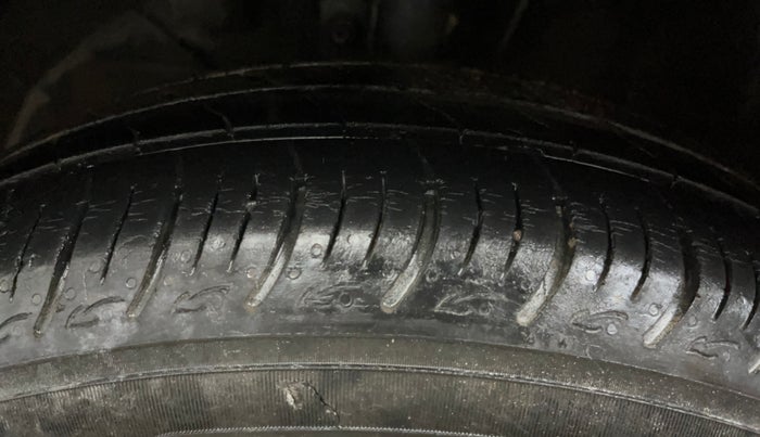2021 Maruti Baleno DELTA PETROL 1.2, Petrol, Manual, 47,814 km, Left Front Tyre Tread