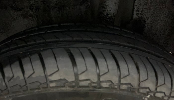 2023 Maruti Swift LXI, Petrol, Manual, 22,795 km, Left Rear Tyre Tread
