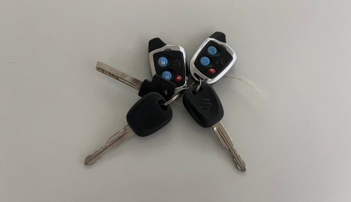 2023 Maruti Swift LXI, Petrol, Manual, 22,795 km, Key Close Up