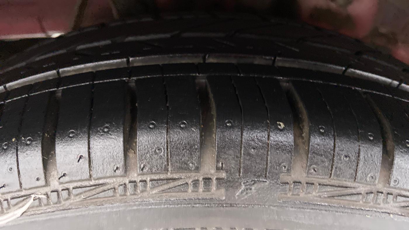 2018 Hyundai Eon MAGNA PLUS, Petrol, Manual, 2,734 km, Right Rear Tyre Tread