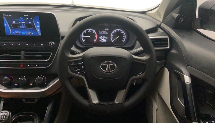 2022 Tata Safari XM SUNROOF, Diesel, Manual, 35,713 km, Steering Wheel Close Up