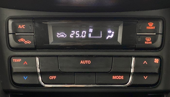 2017 Maruti Vitara Brezza ZDI, Diesel, Manual, 36,290 km, Automatic Climate Control