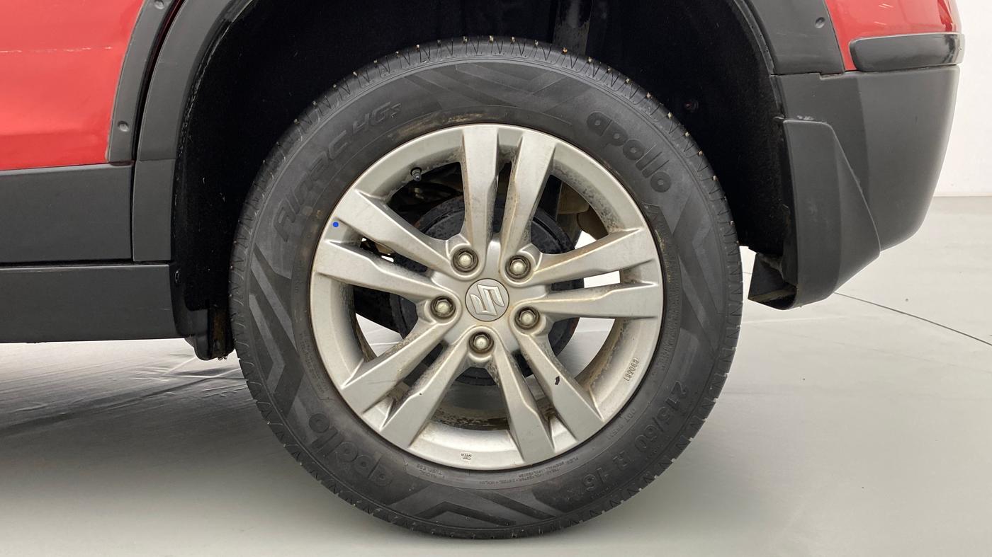 2017 Maruti Vitara Brezza ZDI, Diesel, Manual, 36,290 km, Left Rear Wheel