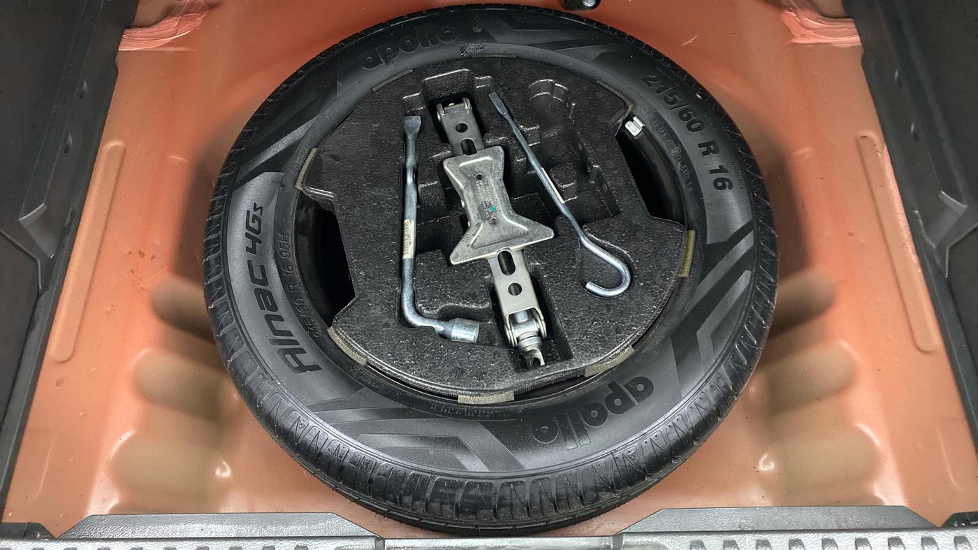 2017 Maruti Vitara Brezza ZDI, Diesel, Manual, 36,290 km, Spare Tyre