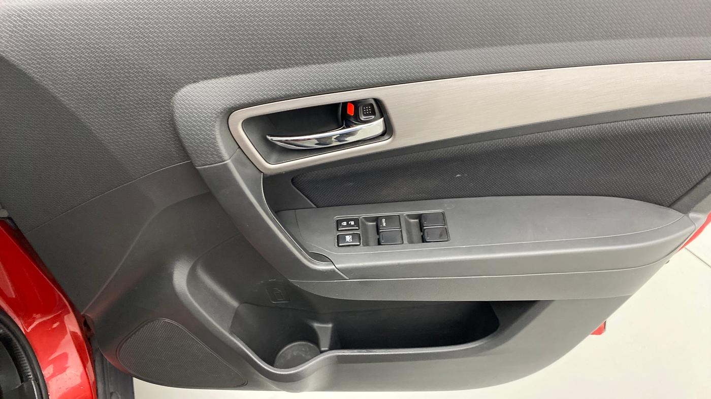 2017 Maruti Vitara Brezza ZDI, Diesel, Manual, 36,290 km, Driver Side Door Panels Control