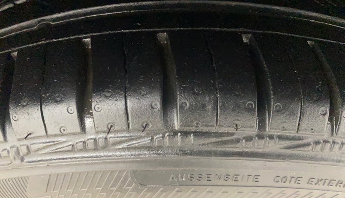 2013 Volkswagen Polo HIGHLINE1.2L, Petrol, Manual, 57,531 km, Right Front Tyre Tread