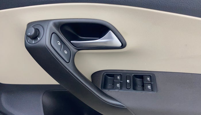 2013 Volkswagen Polo HIGHLINE1.2L, Petrol, Manual, 57,531 km, Driver Side Door Panels Control