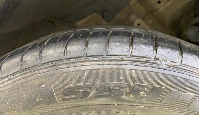 2014 Maruti Ertiga VXI CNG, CNG, Manual, 67,755 km, Left Front Tyre Tread