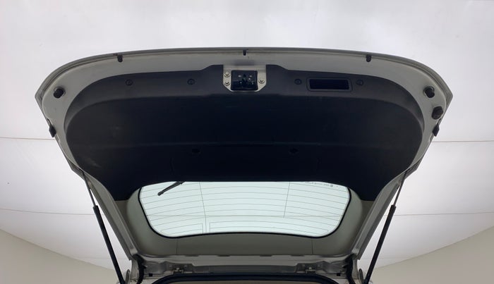 2020 Mahindra XUV500 W7 AT, Diesel, Automatic, 61,852 km, Boot Door Open
