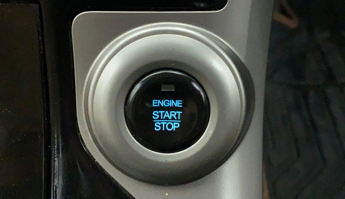 2020 Mahindra XUV500 W7 AT, Diesel, Automatic, 61,852 km, Keyless Start/ Stop Button