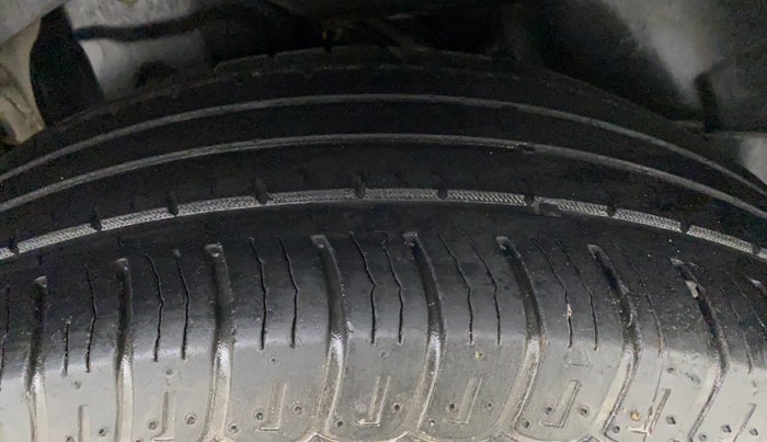 2020 Mahindra XUV500 W7 AT, Diesel, Automatic, 61,852 km, Right Rear Tyre Tread