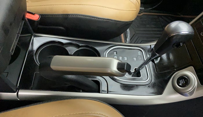 2020 Mahindra XUV500 W7 AT, Diesel, Automatic, 61,852 km, Gear Lever