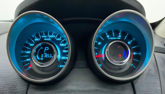 2020 Mahindra XUV500 W7 AT, Diesel, Automatic, 61,852 km, Odometer Image