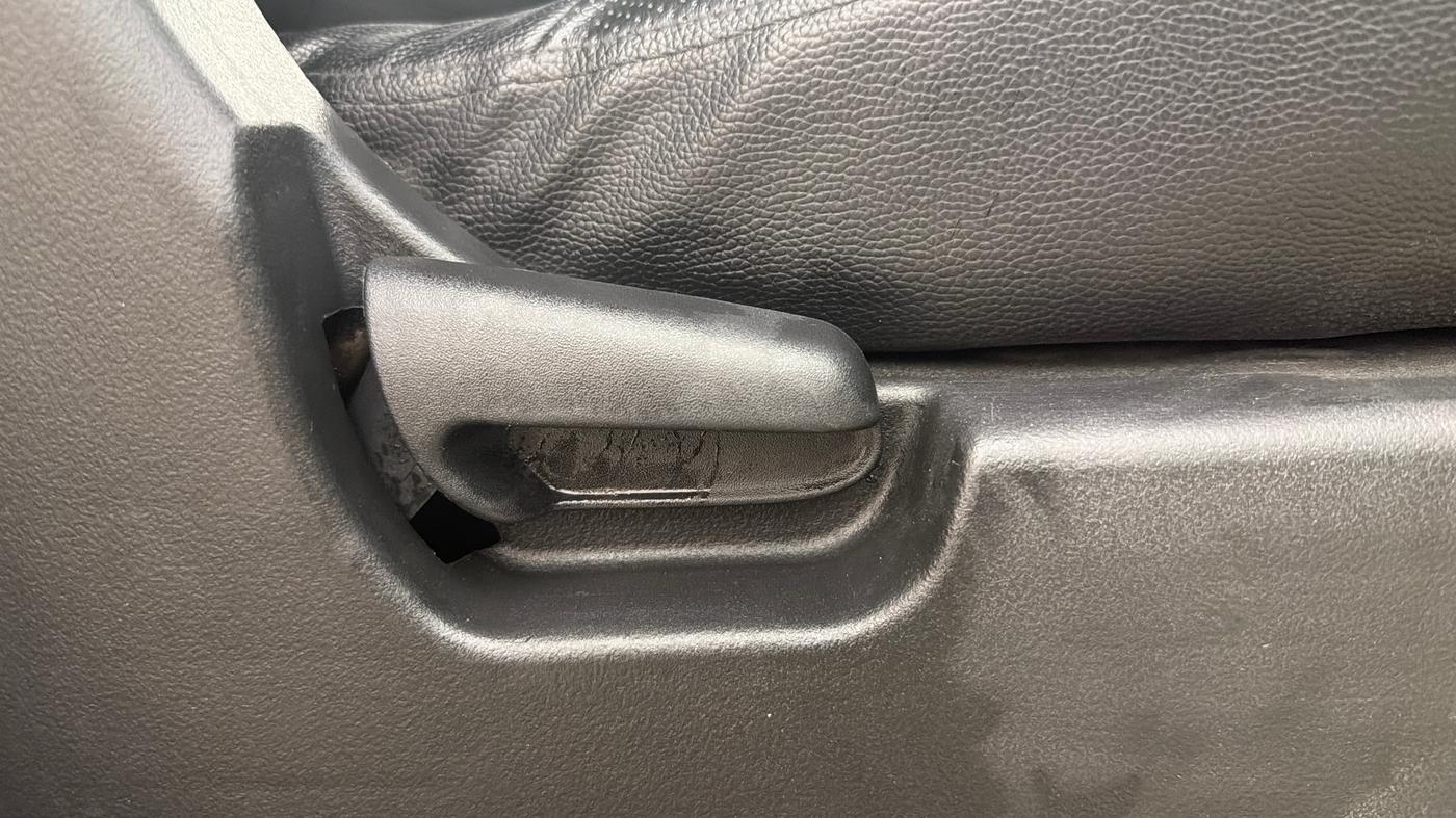 2018 Maruti Wagon R 1.0 LXI, Petrol, Manual, 67,936 km, Driver Side Adjustment Panel