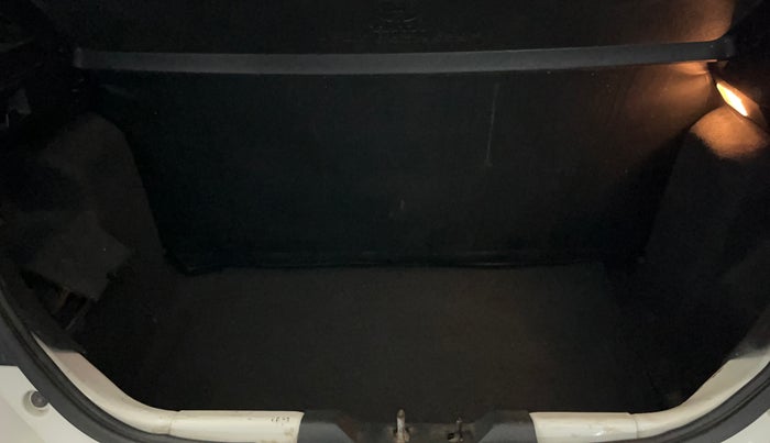 2017 Tata Tiago XZ PETROL, Petrol, Manual, 71,220 km, Boot Inside