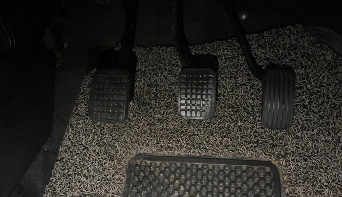 2017 Tata Tiago XZ PETROL, Petrol, Manual, 71,220 km, Pedals