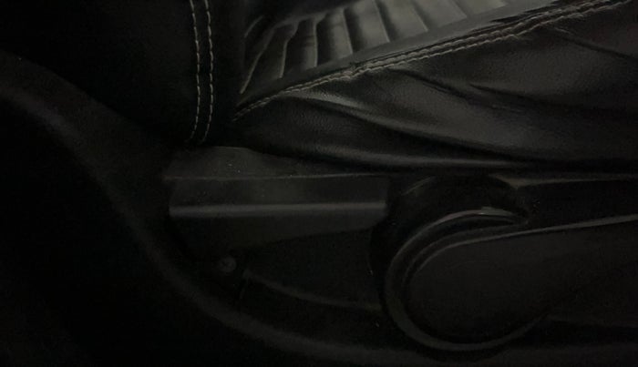 2017 Tata Tiago XZ PETROL, Petrol, Manual, 71,220 km, Driver Side Adjustment Panel