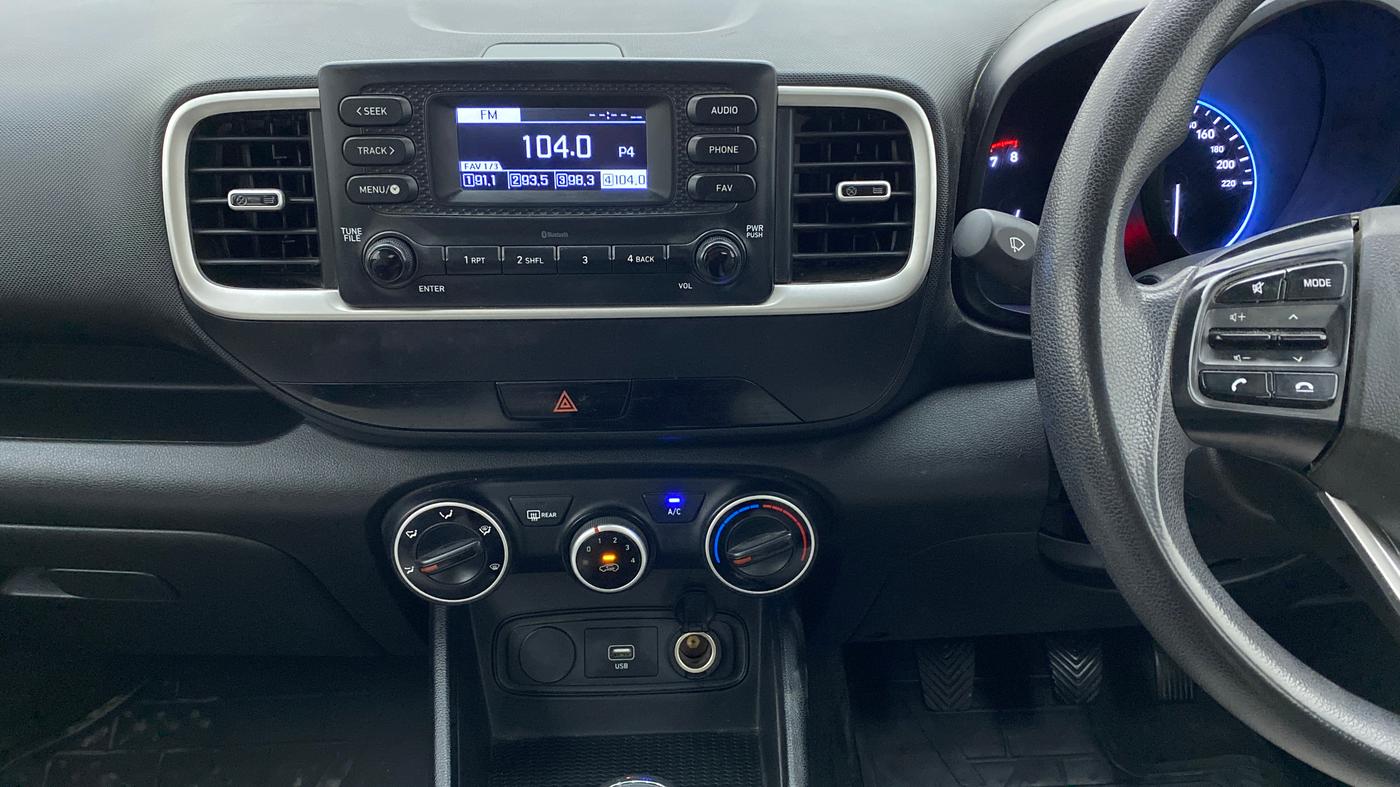 2020 Hyundai VENUE S MT 1.2 KAPPA, Petrol, Manual, 45,835 km, Air Conditioner