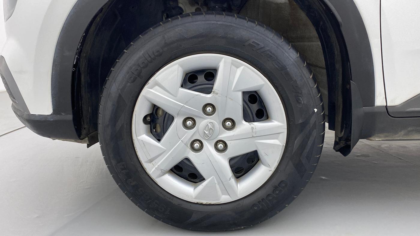 2020 Hyundai VENUE S MT 1.2 KAPPA, Petrol, Manual, 45,835 km, Left Front Wheel