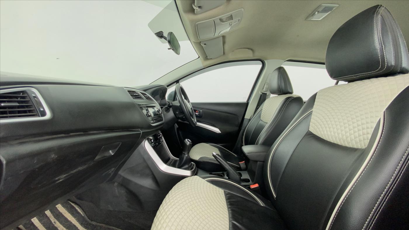 2019 Maruti S Cross DELTA 1.3, Diesel, Manual, 89,916 km, Right Side Front Door Cabin