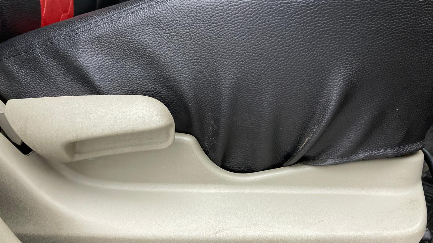 2015 Maruti Celerio VXI d, Petrol, Manual, 6,976 km, Driver Side Adjustment Panel