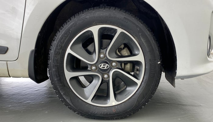 2017 Hyundai Grand i10 SPORTZ (O) AT 1.2 KAPPA VTVT, Petrol, Automatic, 17,028 km, Right Front Wheel