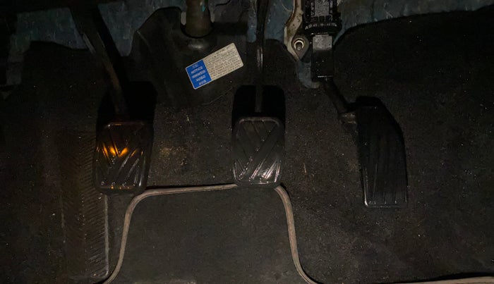 2020 Toyota Glanza G, Petrol, Manual, 38,275 km, Pedals