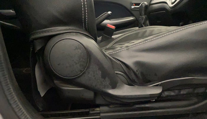 2020 Toyota Glanza G, Petrol, Manual, 38,275 km, Driver Side Adjustment Panel