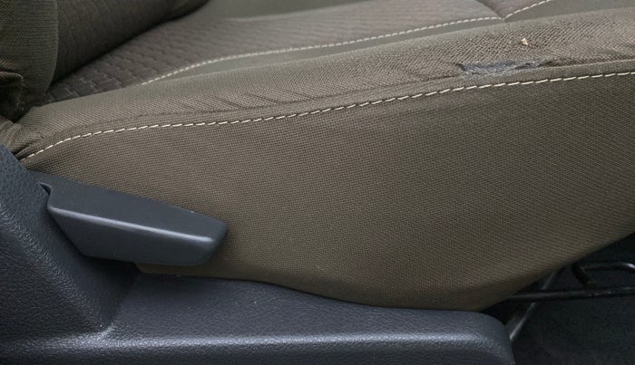 2016 Renault Duster RXZ AMT 110 PS, Diesel, Automatic, 1,04,769 km, Driver Side Adjustment Panel