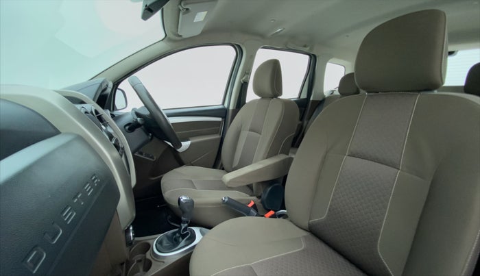 2016 Renault Duster RXZ AMT 110 PS, Diesel, Automatic, 1,04,769 km, Right Side Front Door Cabin