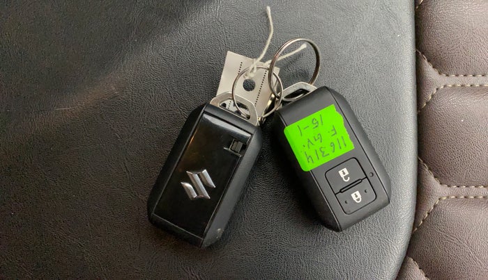 2023 Maruti Grand Vitara DELTA SMART HYBRID, Petrol, Manual, 43,203 km, Key Close Up