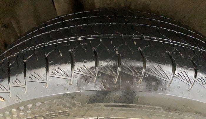 2023 Maruti Grand Vitara DELTA SMART HYBRID, Petrol, Manual, 43,203 km, Right Rear Tyre Tread