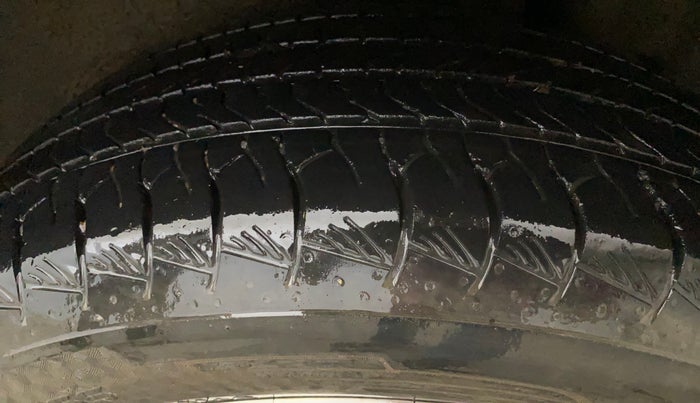 2023 Maruti Grand Vitara DELTA SMART HYBRID, Petrol, Manual, 43,203 km, Left Rear Tyre Tread