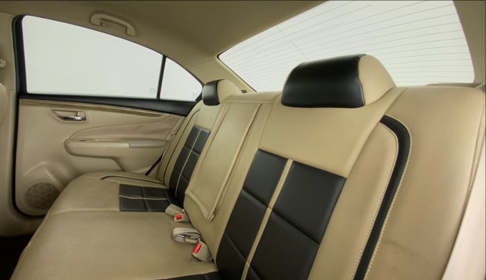 2018 Maruti Ciaz SIGMA 1.5 SHVS MT  PETROL, Petrol, Manual, 50,946 km, Right Side Rear Door Cabin