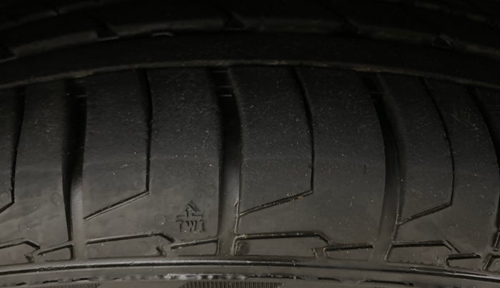 2025 KIA SYROS HTX Plus (O) 1.5 Diesel 6AT, Diesel, Automatic, 4,835 km, Right Front Tyre Tread