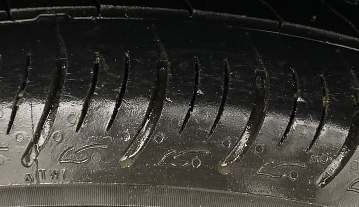 2018 Maruti Baleno DELTA CVT PETROL 1.2, Petrol, Automatic, 1,39,085 km, Right Rear Tyre Tread