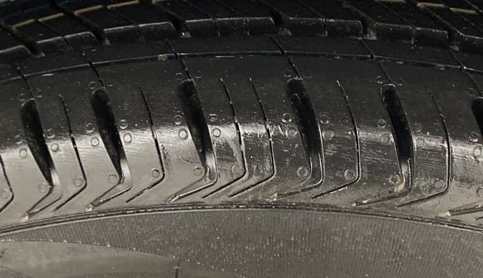 2018 Maruti Baleno DELTA CVT PETROL 1.2, Petrol, Automatic, 1,39,085 km, Left Rear Tyre Tread
