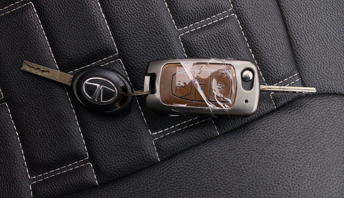 2021 Tata Tiago XZ PLUS PETROL, Petrol, Manual, 21,789 km, Key Close Up