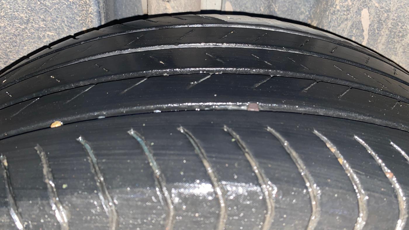 2024 Volkswagen TAIGUN GT Line 1.0L TSI AT, Petrol, Automatic, 34,097 km, Right Rear Tyre Tread