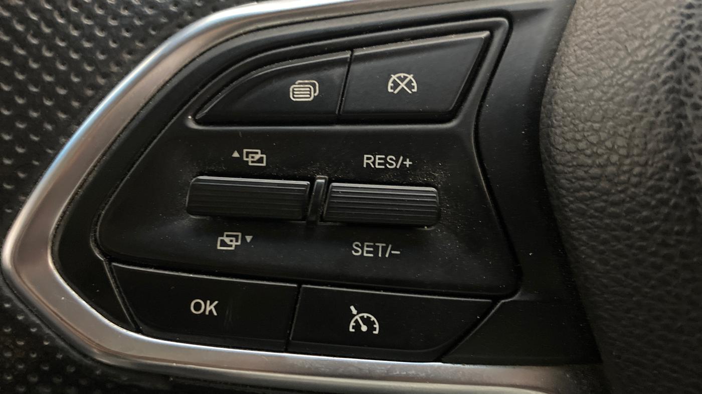2019 MG HECTOR SHARP 2.0 DIESEL, Diesel, Manual, 1,18,426 km, Adaptive Cruise Control