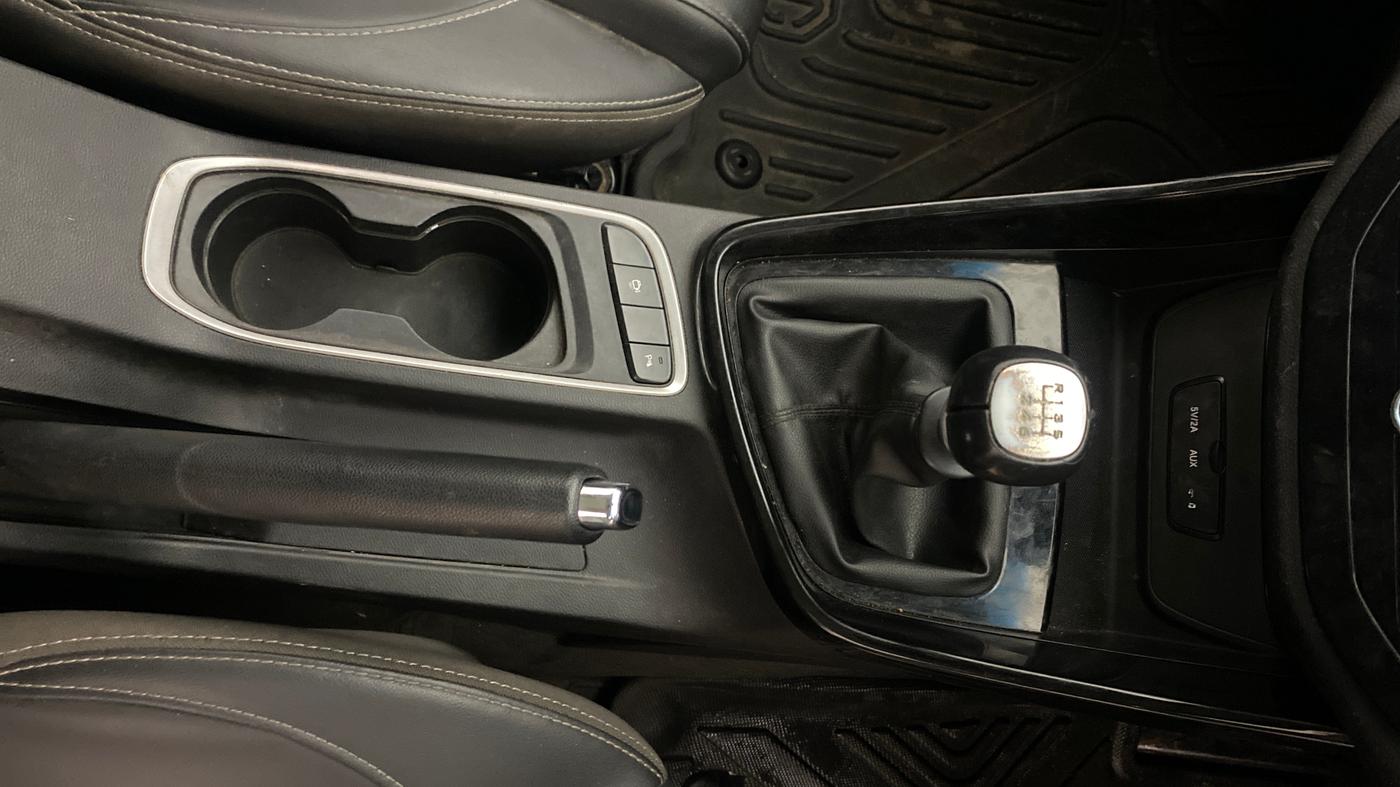 2019 MG HECTOR SHARP 2.0 DIESEL, Diesel, Manual, 1,18,426 km, Gear Lever