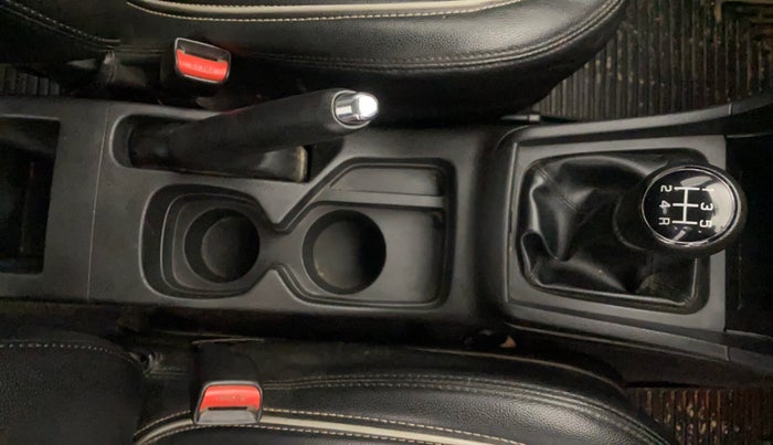 2020 Maruti Vitara Brezza VXI, Petrol, Manual, 33,233 km, Gear Lever