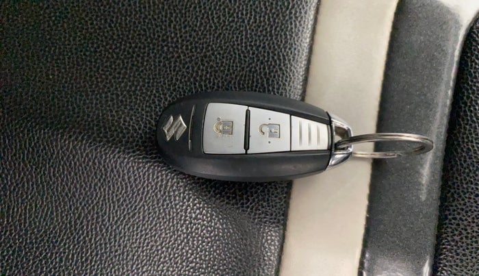 2020 Maruti Vitara Brezza VXI, Petrol, Manual, 33,233 km, Key Close Up