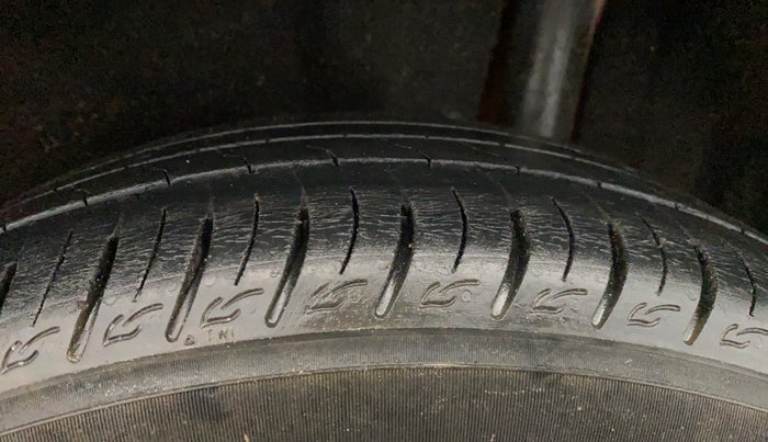 2020 Maruti Vitara Brezza VXI, Petrol, Manual, 33,233 km, Left Rear Tyre Tread