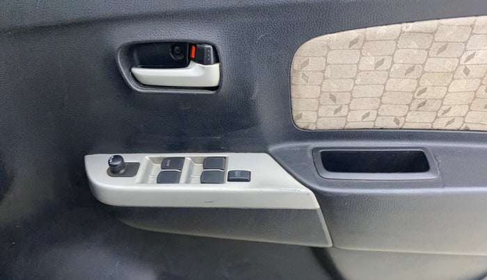 2014 Maruti Wagon R 1.0 VXI, Petrol, Manual, 50,310 km, Driver Side Door Panels Control
