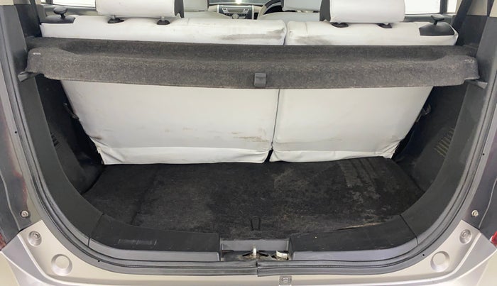 2014 Maruti Wagon R 1.0 VXI, Petrol, Manual, 50,310 km, Boot Inside