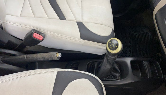2014 Maruti Wagon R 1.0 VXI, Petrol, Manual, 50,310 km, Gear Lever