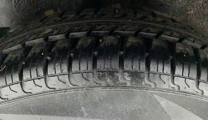 2014 Maruti Ritz LDI, Diesel, Manual, 71,067 km, Right Rear Tyre Tread