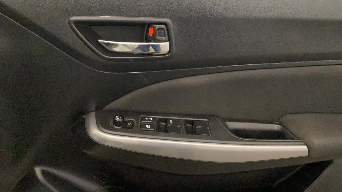2020 Maruti Swift ZXI, Petrol, Manual, 77,005 km, Driver Side Door Panels Control
